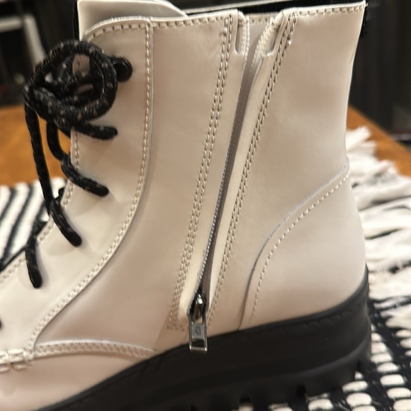 UGG women’s SIDNEE WHITE WATERPROOF LEATHER COMBAT SHORT BOOTS - Picture 9 of 16